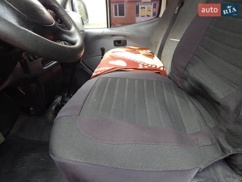Вантажний фургон Ford Transit 1998 в Трускавці