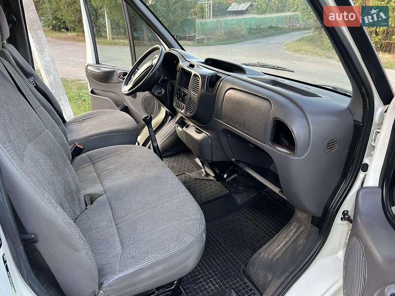 Грузопассажирский фургон Ford Transit 2002 в Измаиле
