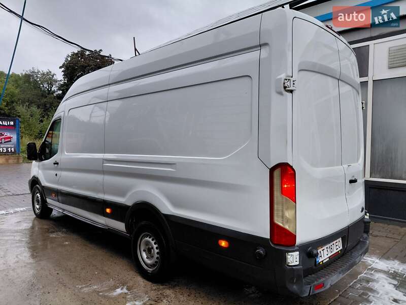 Грузовой фургон Ford Transit 2016 в Ивано-Франковске