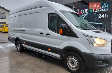 Грузовой фургон Ford Transit 2016 в Ивано-Франковске