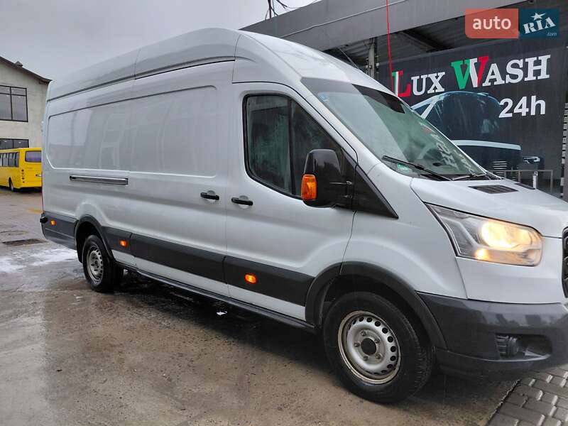 Грузовой фургон Ford Transit 2016 в Ивано-Франковске