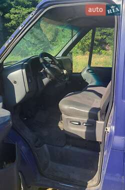 Грузовой фургон Ford Transit 2006 в 