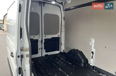 Грузовой фургон Ford Transit 2020 в 