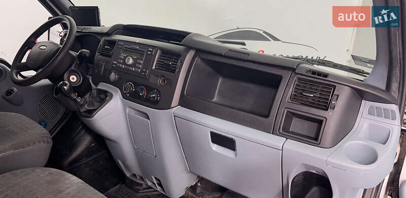 Вантажний фургон Ford Transit 2012 в Львові