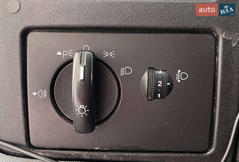 Вантажний фургон Ford Transit 2012 в Львові