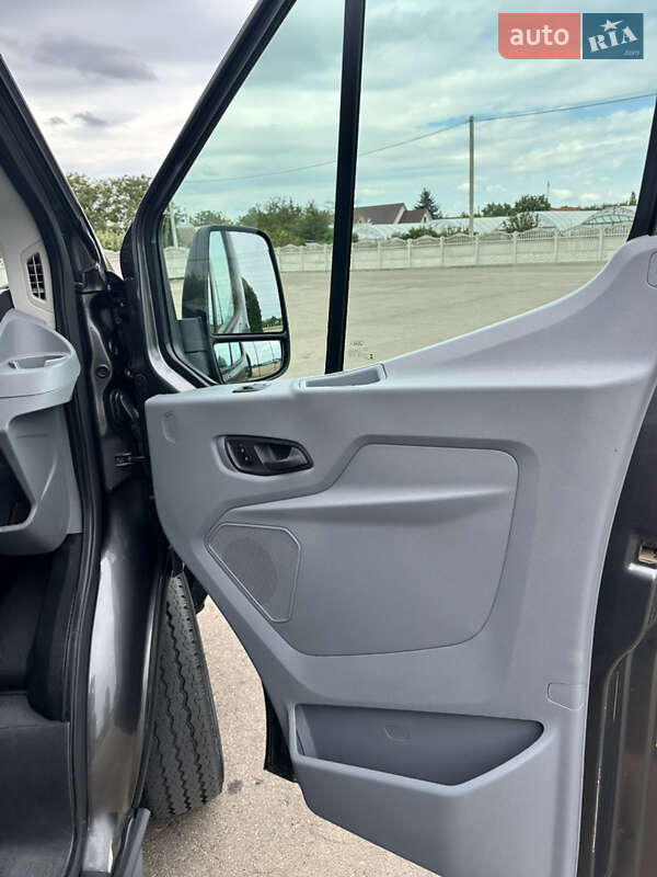 Вантажний фургон Ford Transit 2016 в Одесі