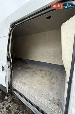 Грузовой фургон Ford Transit 2012 в 