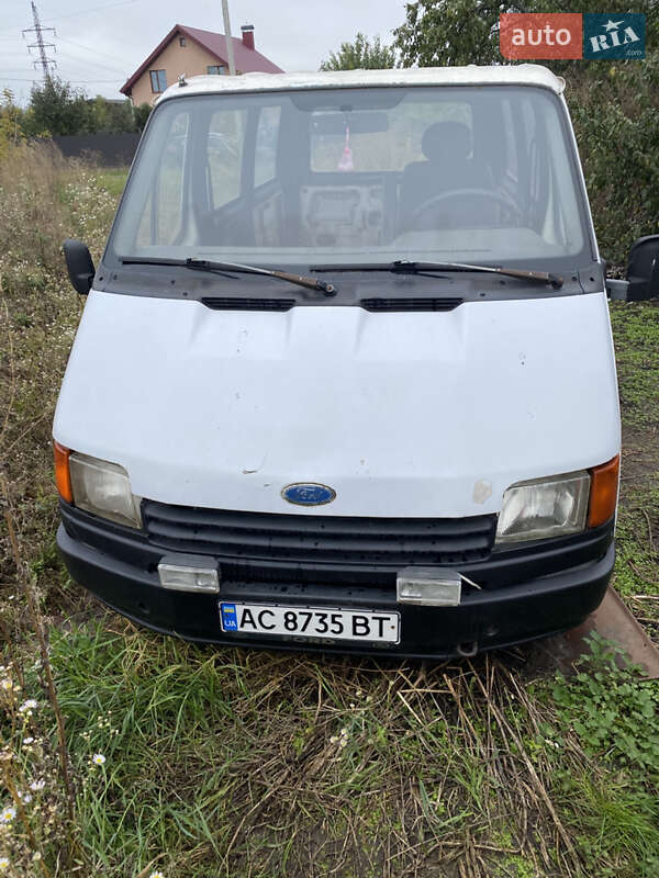 Грузовой фургон Ford Transit 1990 в Луцке фото 6 Грузовой фургон Ford Transit 1990 в Луцке