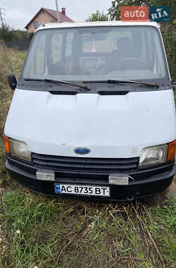 Грузовой фургон Ford Transit 1990 в 
