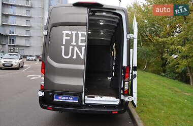 Вантажний фургон Ford Transit 2020 в 
