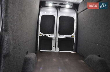 Вантажний фургон Ford Transit 2020 в 