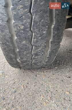 Вантажопасажирський фургон Ford Transit 2003 в 