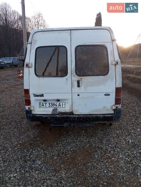 Вантажний фургон Ford Transit 1995 в Косові