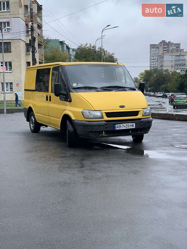 Вантажний фургон Ford Transit 2005 в 