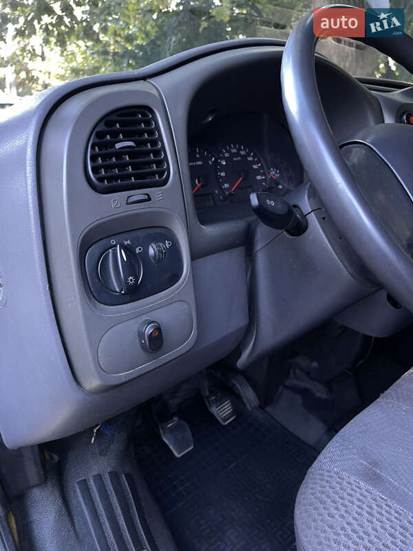 Мікроавтобус вантажний (до 3,5т) Ford Transit 2005 в Чернівцях