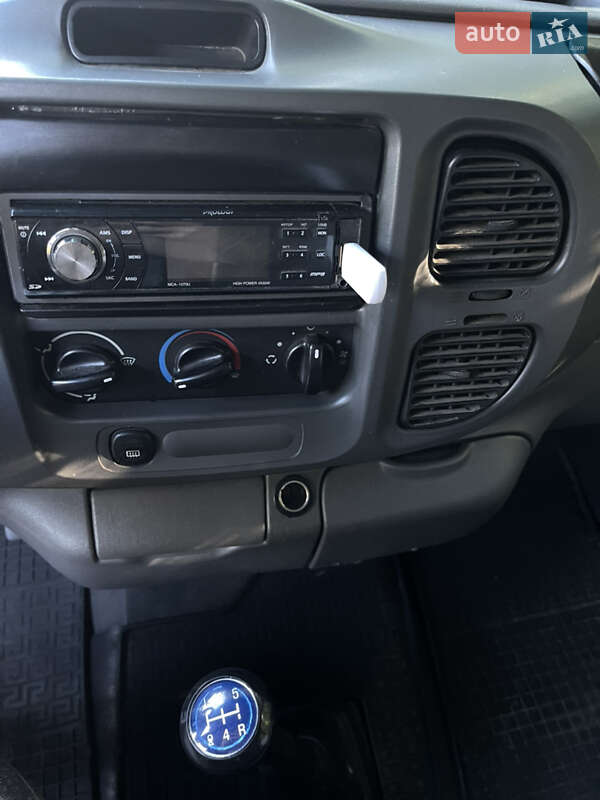 Мікроавтобус вантажний (до 3,5т) Ford Transit 2005 в Чернівцях