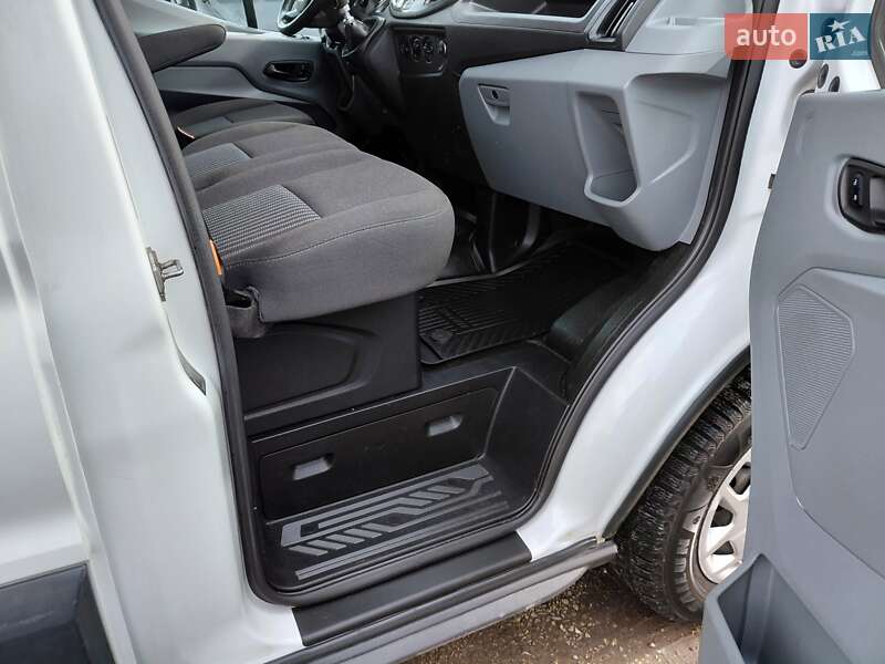 Вантажний фургон Ford Transit 2019 в Івано-Франківську