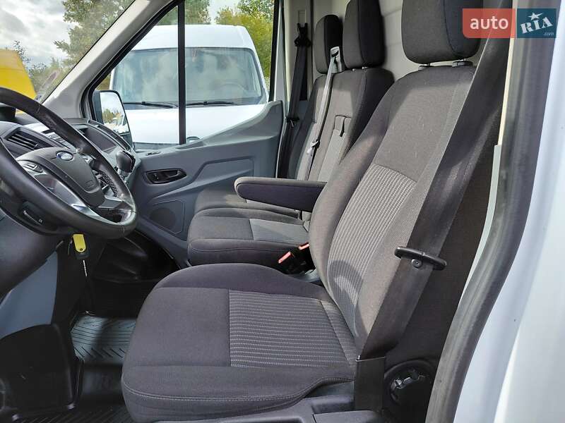 Вантажний фургон Ford Transit 2019 в Івано-Франківську