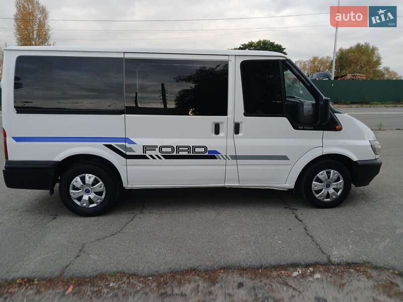Микроавтобус Ford Transit 2005 в Киеве