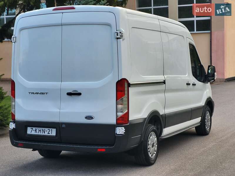 Грузовой фургон Ford Transit 2017 в Виннице
