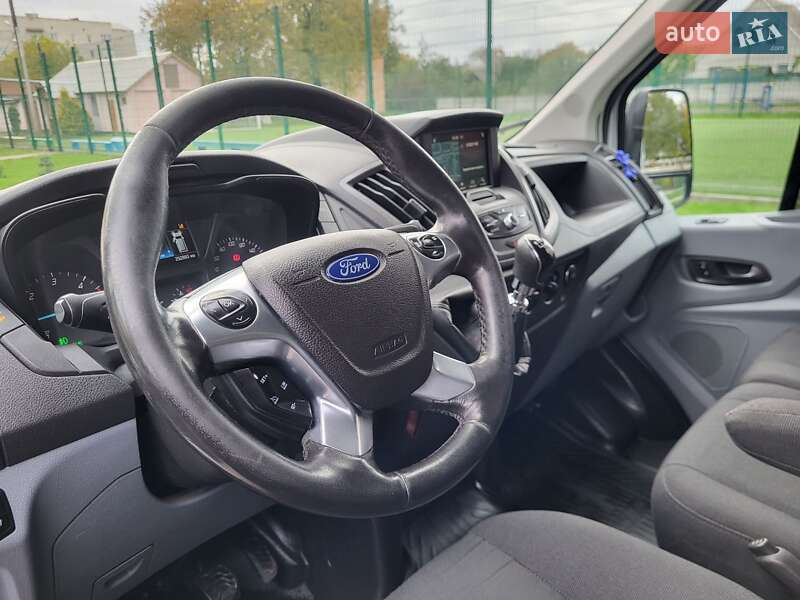 Грузовой фургон Ford Transit 2017 в Виннице
