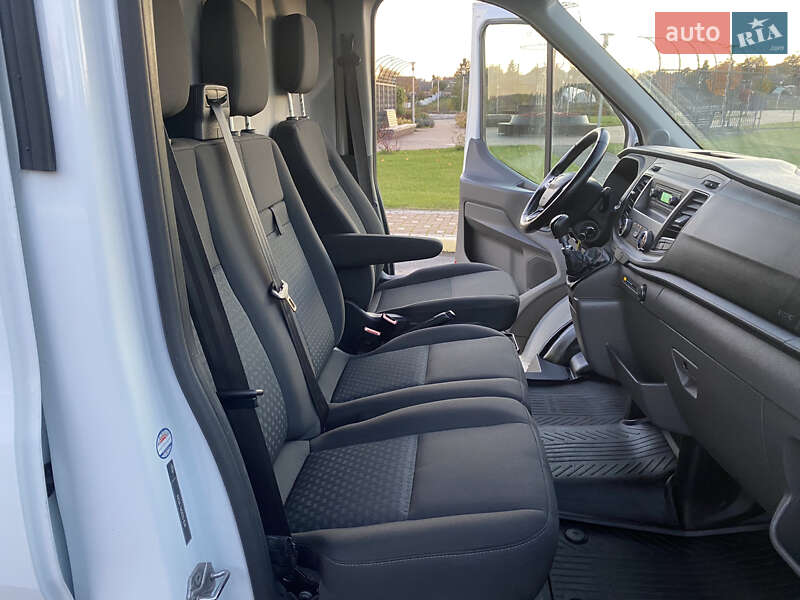 Вантажний фургон Ford Transit 2020 в Ірпені