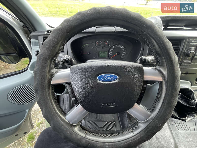 Грузовой фургон Ford Transit 2008 в Николаеве