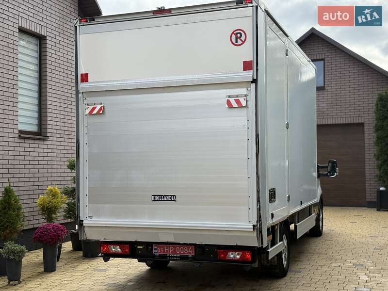 Вантажний фургон Ford Transit 2021 в Радивиліві