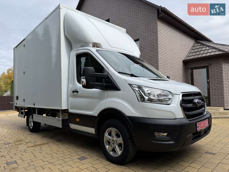 Вантажний фургон Ford Transit 2021 в Радивиліві