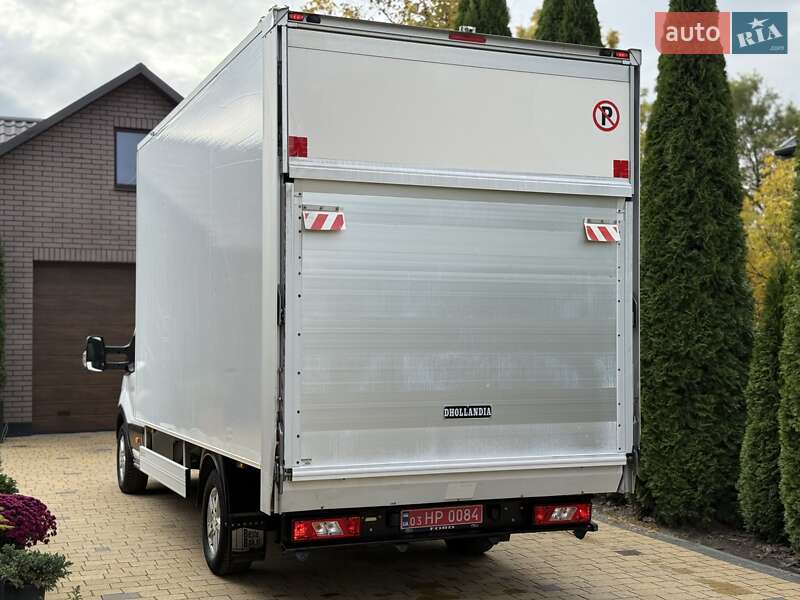 Вантажний фургон Ford Transit 2021 в Радивиліві