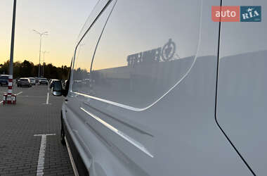 Грузовой фургон Ford Transit 2021 в 