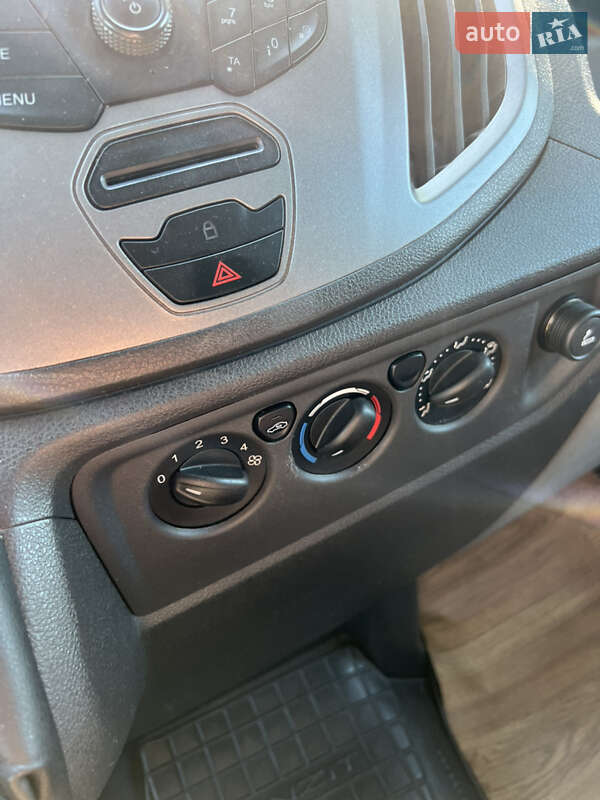 Грузовой фургон Ford Transit 2016 в Дунаевцах