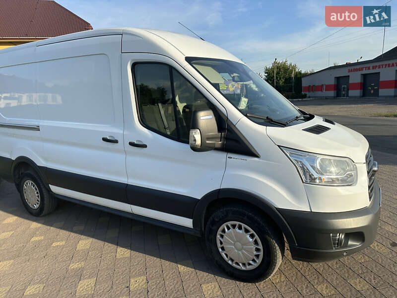 Вантажний фургон Ford Transit 2014 в Іршаві