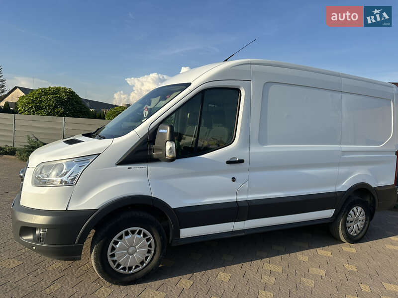Вантажний фургон Ford Transit 2014 в Іршаві