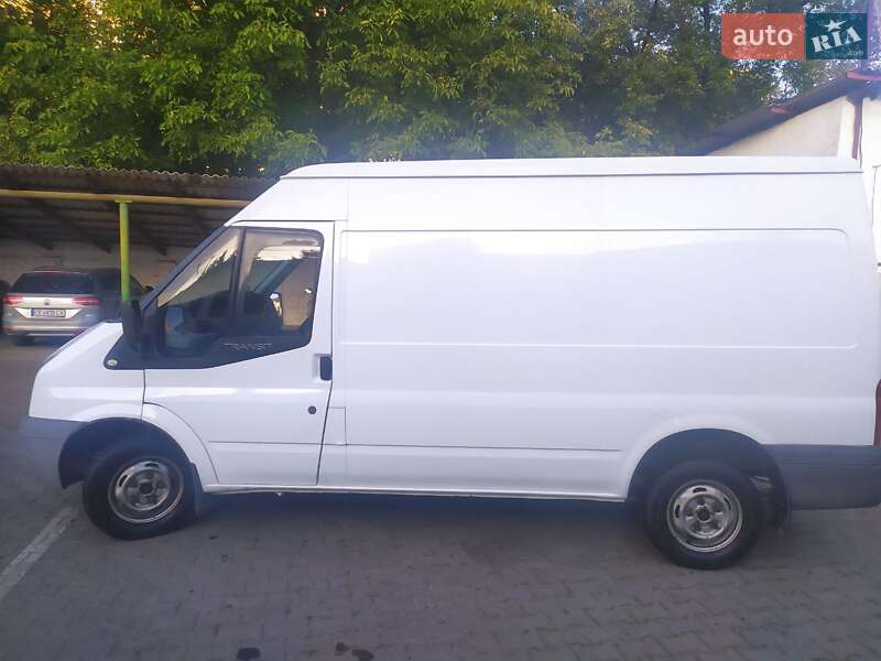 Грузовой фургон Ford Transit 2008 в Черновцах