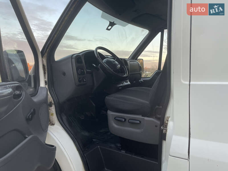 Вантажний фургон Ford Transit 2004 в Миколаєві фото 10 Вантажний фургон Ford Transit 2004 в Миколаєві