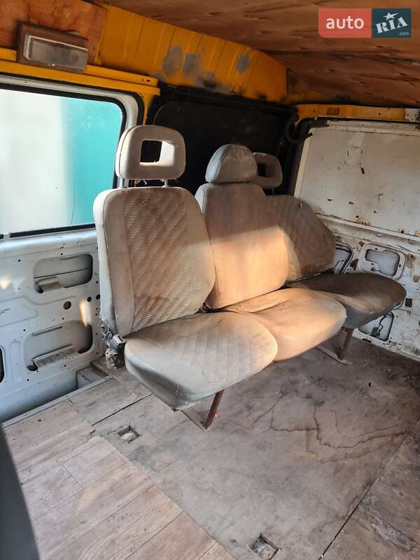 Вантажопасажирський фургон Ford Transit 1999 в Одесі фото 11 Вантажопасажирський фургон Ford Transit 1999 в Одесі
