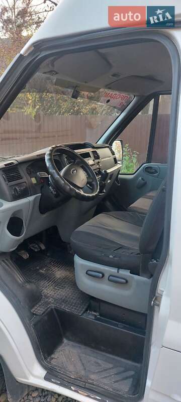 Вантажний фургон Ford Transit 2007 в Хотині фото 5 Вантажний фургон Ford Transit 2007 в Хотині