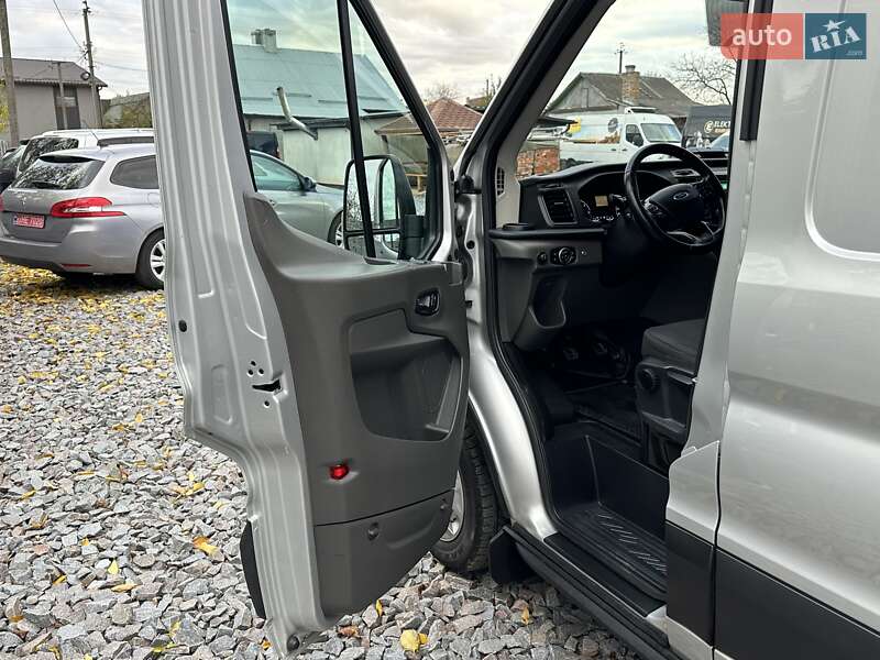 Грузовой фургон Ford Transit 2020 в Ровно