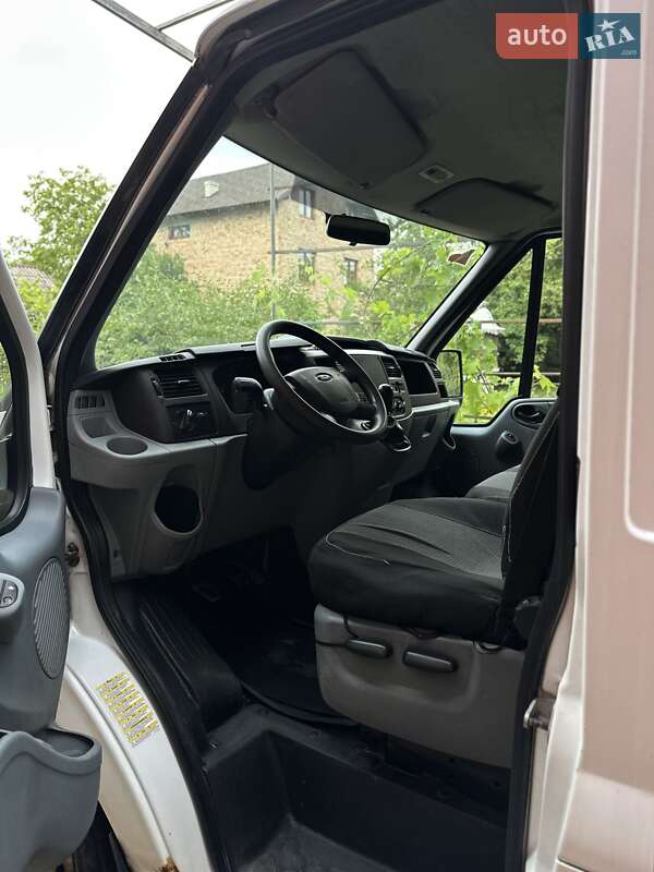 Грузовой фургон Ford Transit 2011 в Косове фото 12 Грузовой фургон Ford Transit 2011 в Косове