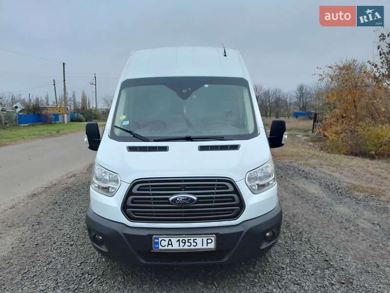 Вантажний фургон Ford Transit 2018 в Новоархангельську