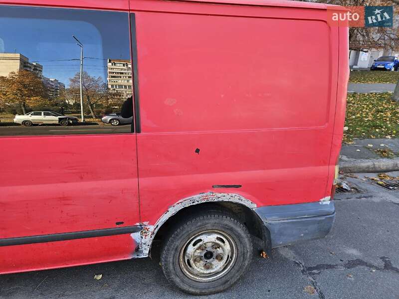 Грузовой фургон Ford Transit 2001 в Киеве фото 8 Грузовой фургон Ford Transit 2001 в Киеве
