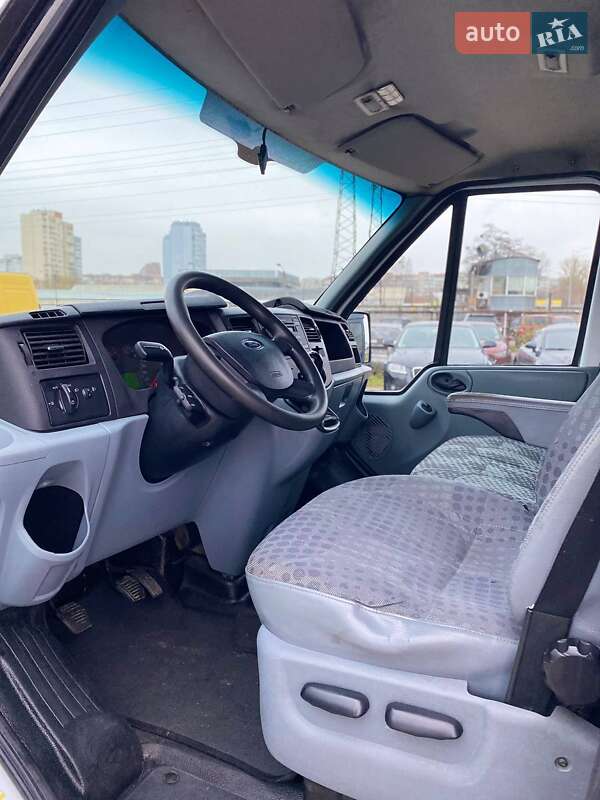 Грузовой фургон Ford Transit 2011 в Киеве