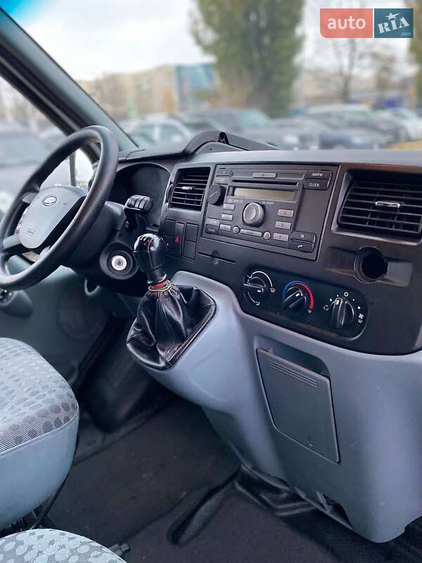 Грузовой фургон Ford Transit 2011 в Киеве