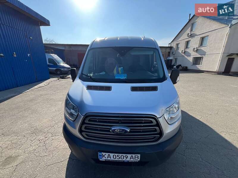 Вантажопасажирський фургон Ford Transit 2015 в Києві