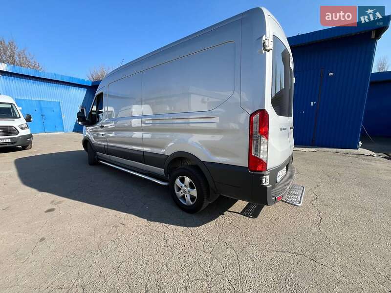 Вантажопасажирський фургон Ford Transit 2015 в Києві