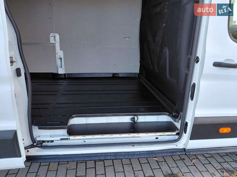 Вантажний фургон Ford Transit 2020 в Івано-Франківську фото 16 Вантажний фургон Ford Transit 2020 в Івано-Франківську