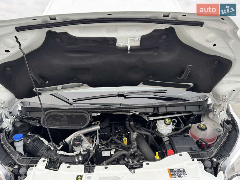 Вантажний фургон Ford Transit 2021 в Ірпені