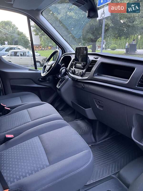 Вантажний фургон Ford Transit 2019 в Львові