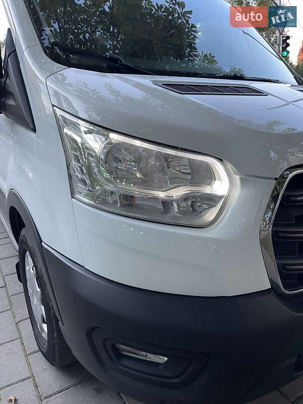 Вантажний фургон Ford Transit 2019 в Львові